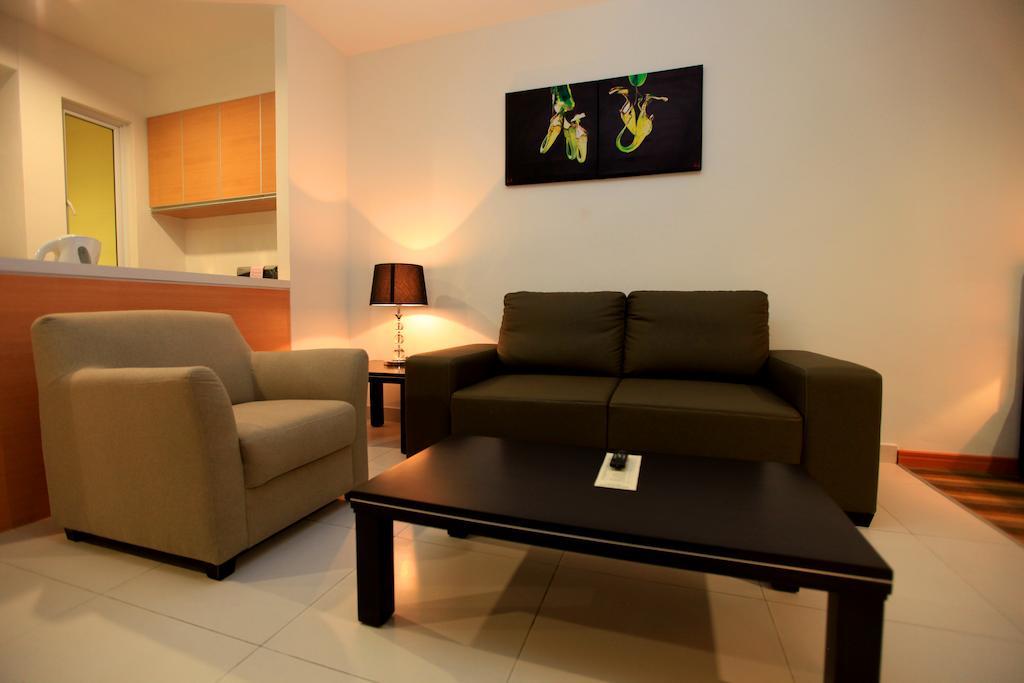 Merdeka Suites Hotel Miri Extérieur photo